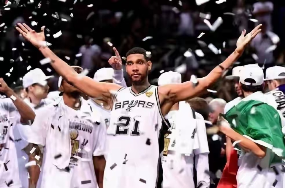 是为了成为, 第一次足球